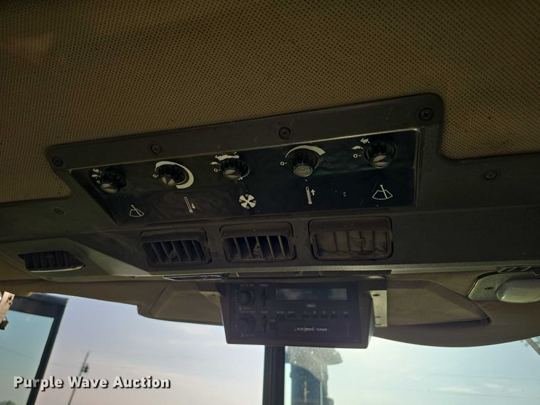 image for item DR3980 1990 John Deere 4755 MFWD tractor