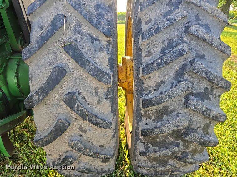 image for item DR3980 1990 John Deere 4755 MFWD tractor