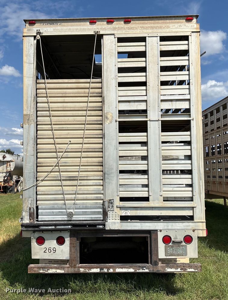 image for item DT3279 1998 Featherlite livestock trailer