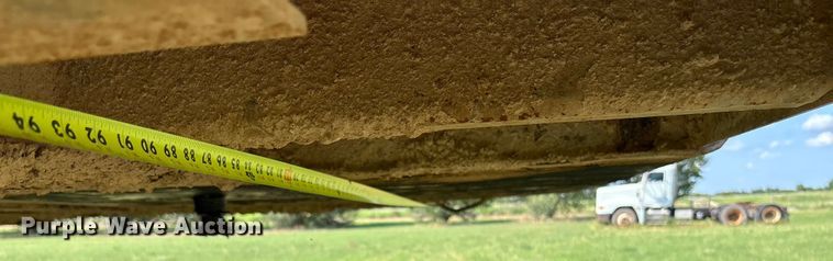 image for item DT3279 1998 Featherlite livestock trailer