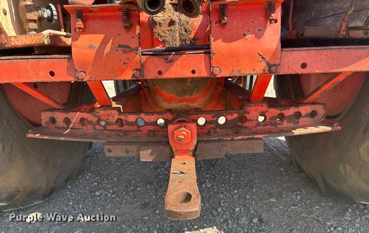 image for item DT3291 Case 930 Comfort King tractor