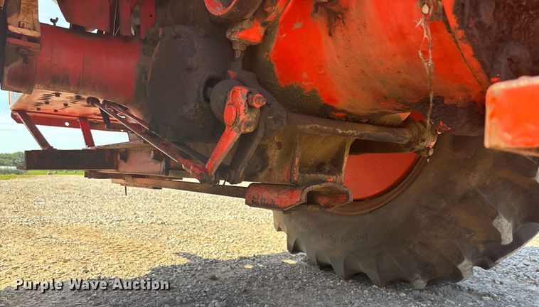 image for item DT3291 Case 930 Comfort King tractor