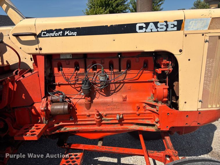 image for item DT3291 Case 930 Comfort King tractor