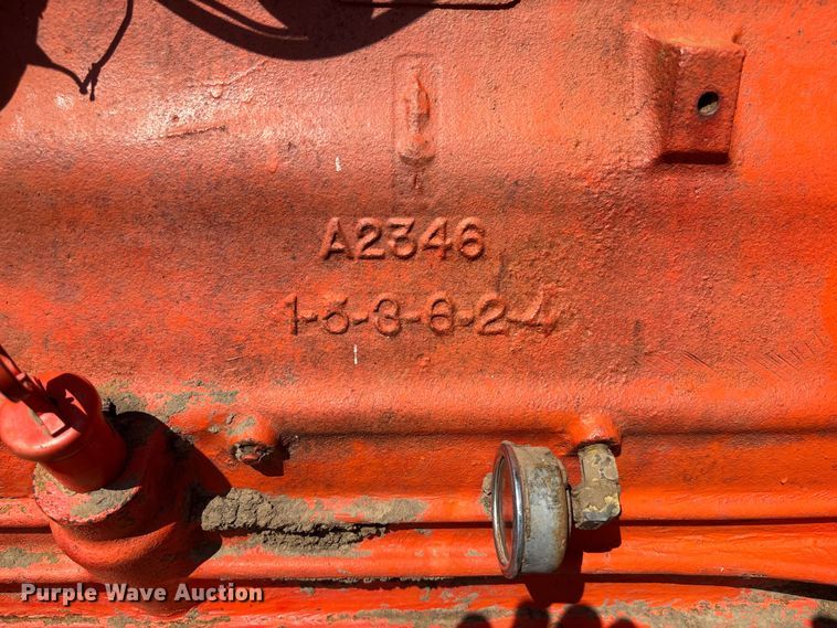 image for item DT3291 Case 930 Comfort King tractor