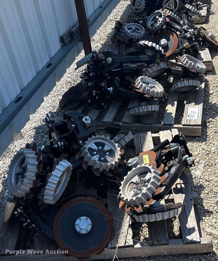 image for item DT3313 (12) row unit components