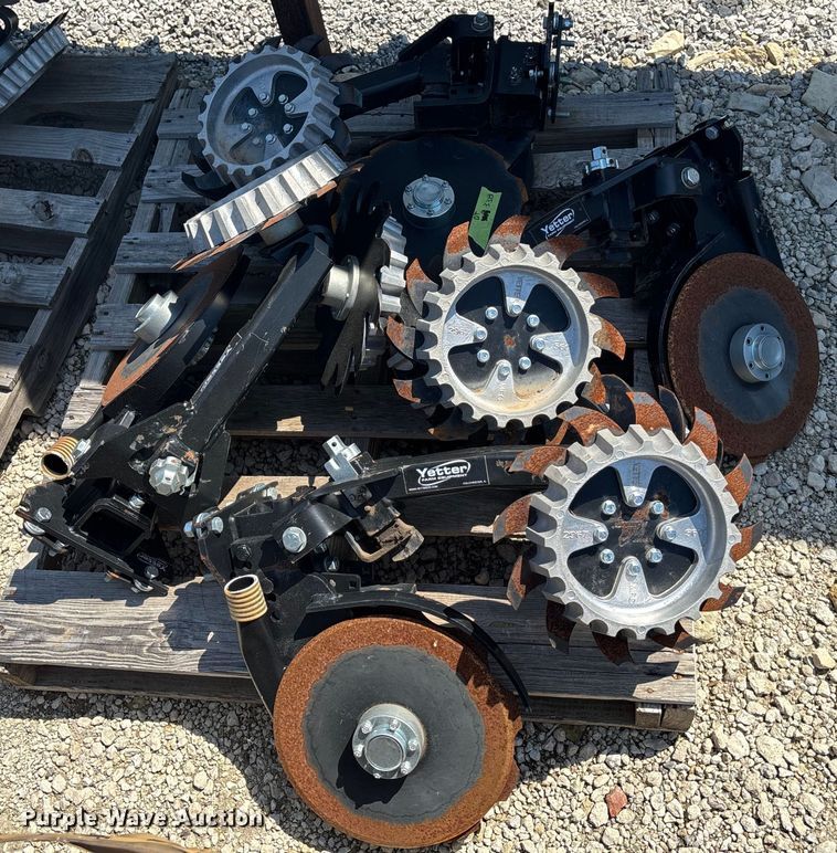 image for item DT3313 (12) row unit components