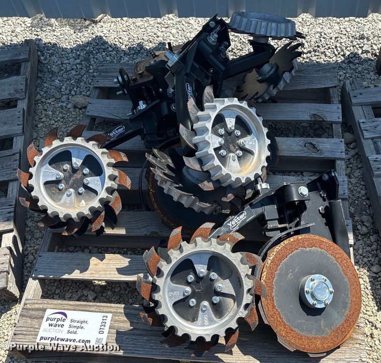 image for item DT3313 (12) row unit components