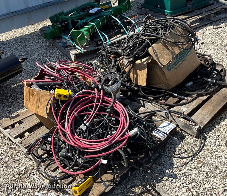 image for item DT3320 (2) wiring harnesses