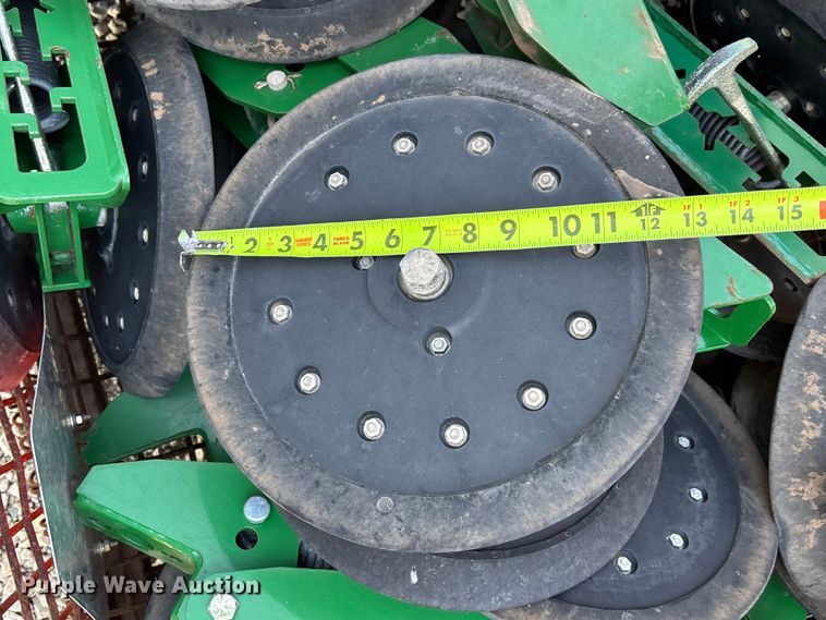 image for item DT3325 Approximately 70 closing wheel units