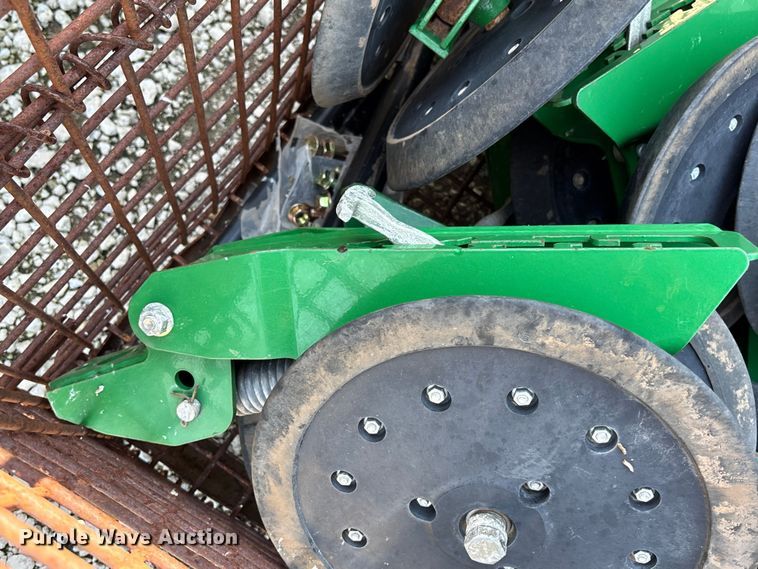 image for item DT3325 Approximately 70 closing wheel units