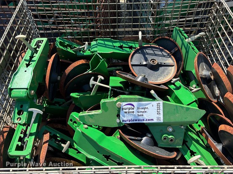 image for item DT3325 Approximately 70 closing wheel units