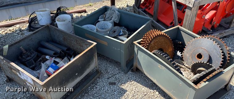 image for item DT3327 Baler parts