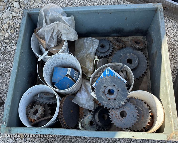 image for item DT3327 Baler parts
