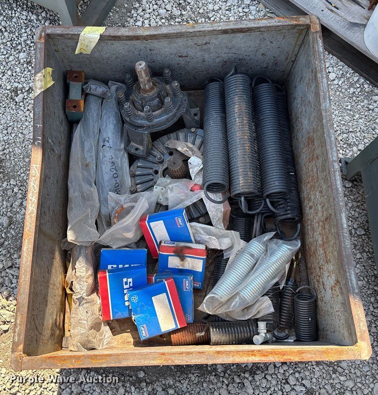 image for item DT3327 Baler parts