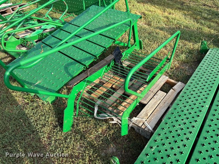 image for item DT3333 Assorted catwalks and steps