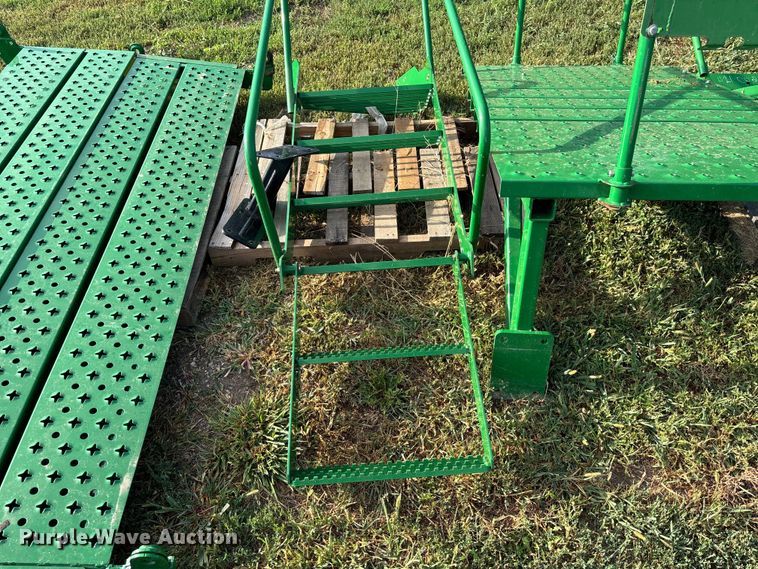 image for item DT3333 Assorted catwalks and steps