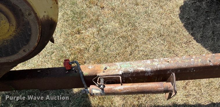 image for item DT3351 John Deere 346 small square baler