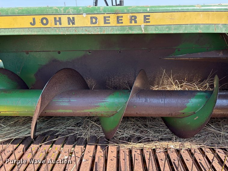 image for item DT3351 John Deere 346 small square baler