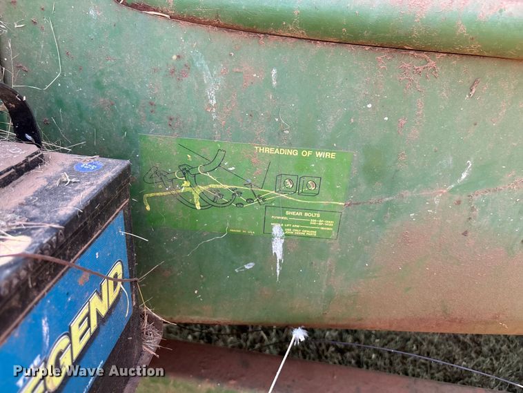 image for item DT3351 John Deere 346 small square baler