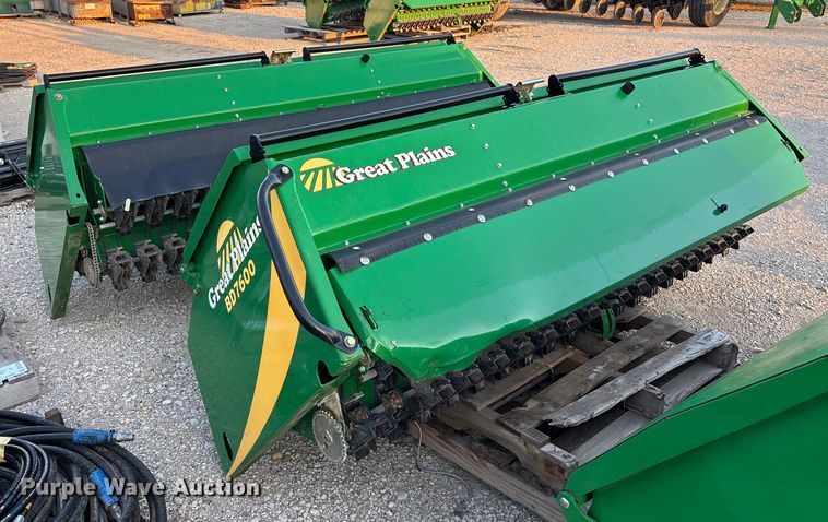 image for item DT3353 (2) BD7600 seed boxes