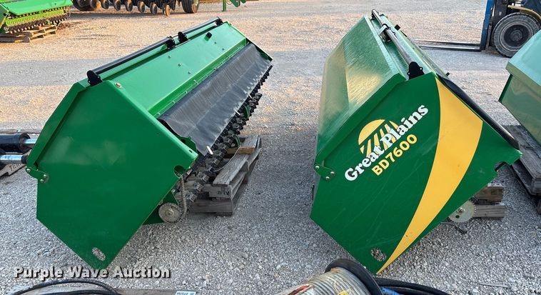 image for item DT3353 (2) BD7600 seed boxes