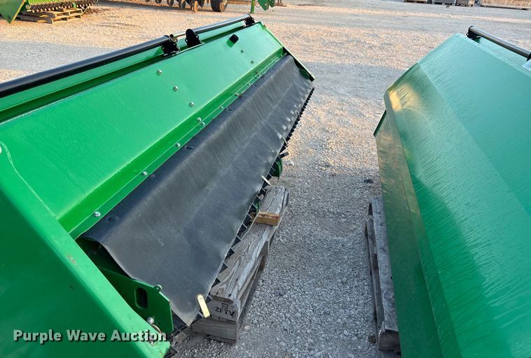 image for item DT3353 (2) BD7600 seed boxes