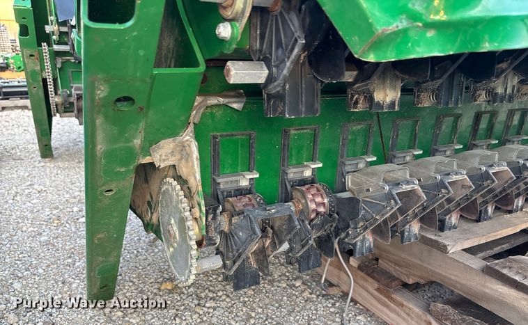 image for item DT3353 (2) BD7600 seed boxes