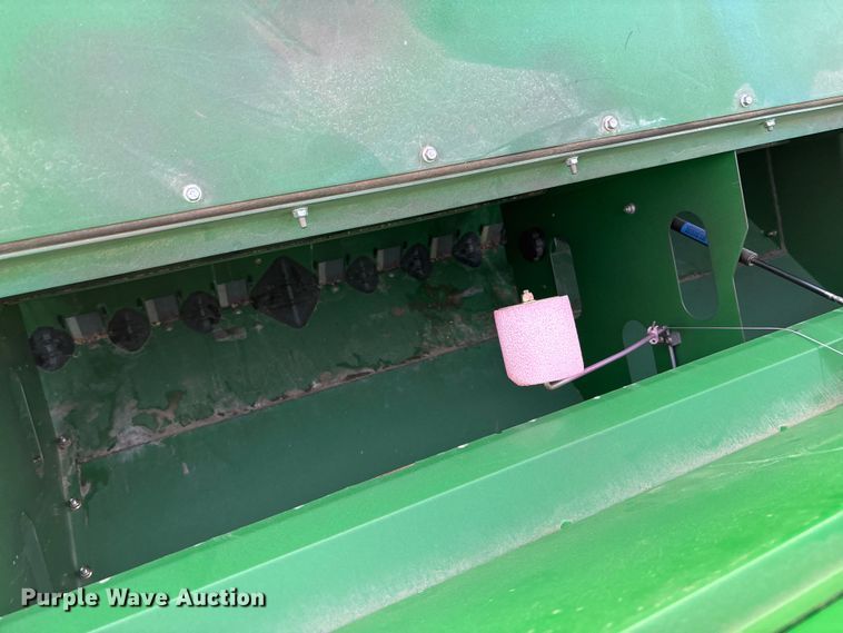 image for item DT3353 (2) BD7600 seed boxes