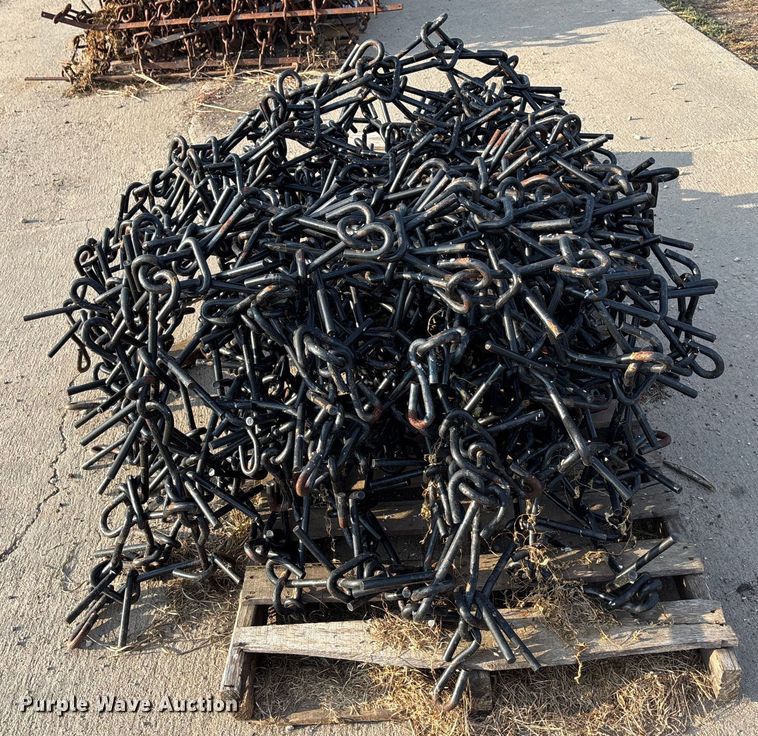 image for item DT3366 Harrow sections Approximately 5 harrow sections