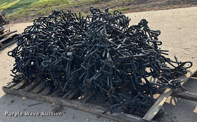 image for item DT3366 Harrow sections Approximately 5 harrow sections