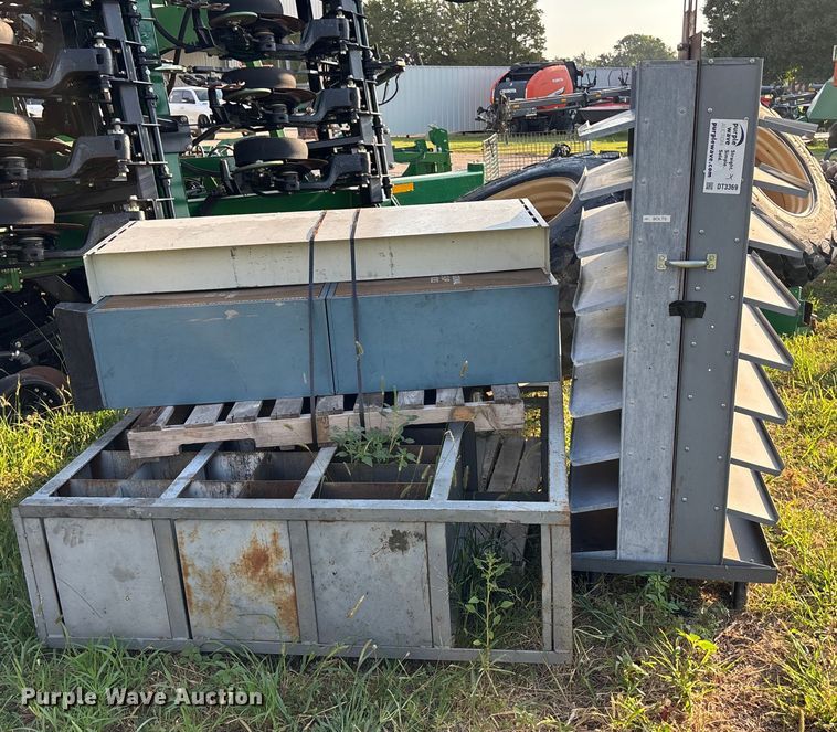 image for item DT3369 (4) Shelves