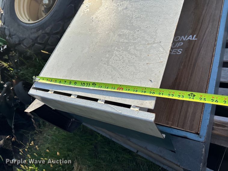 image for item DT3369 (4) Shelves