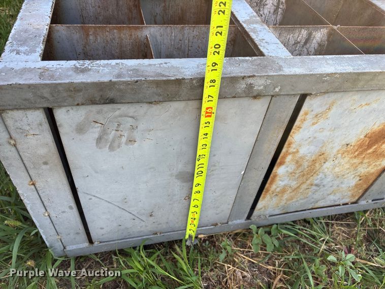 image for item DT3369 (4) Shelves