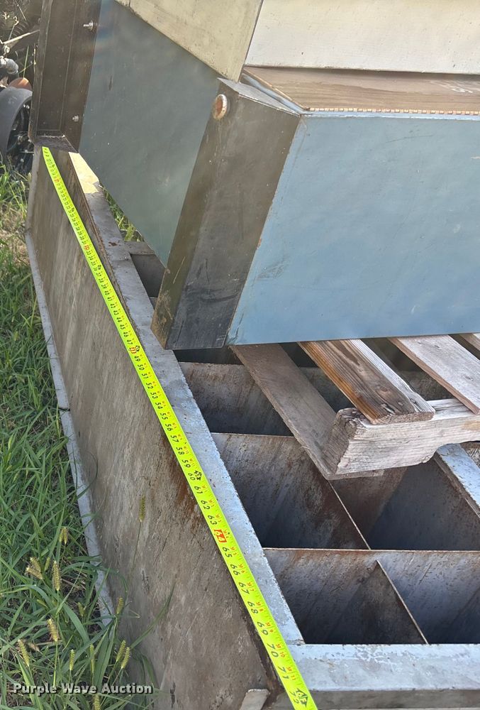 image for item DT3369 (4) Shelves