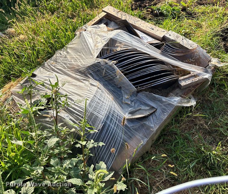 image for item DT3372 Approximately 55 pieces of auger flighting