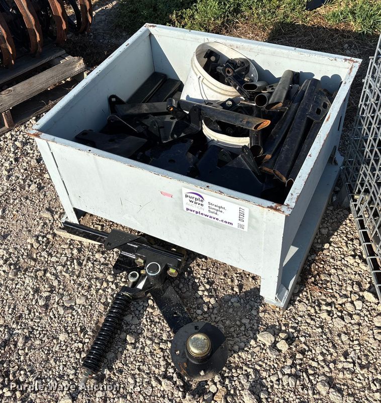 image for item DT3377 Approximately 22 no-till coulter hub assemblies