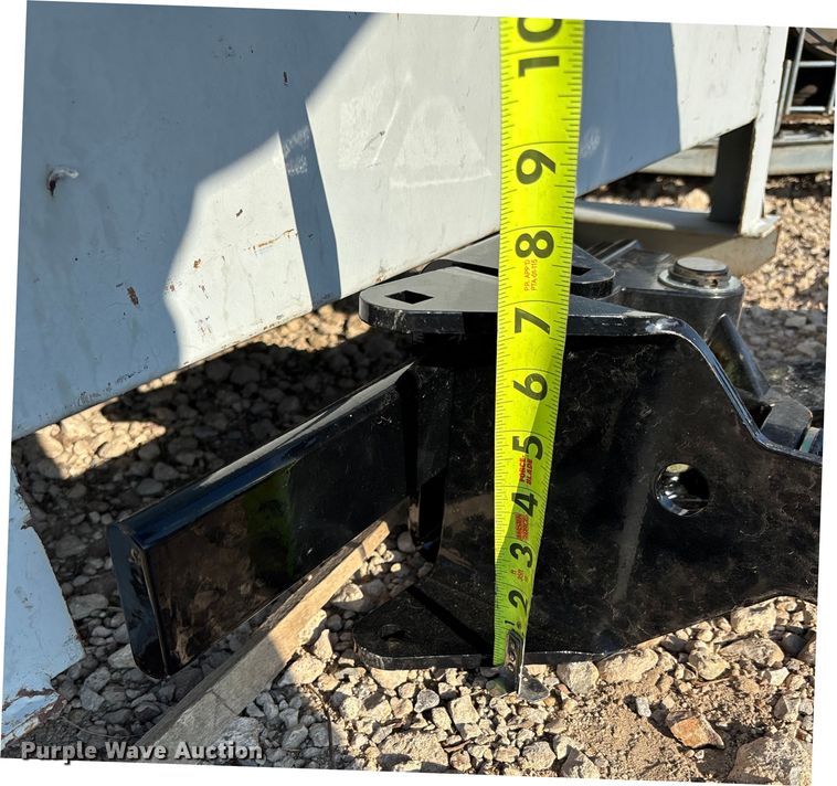 image for item DT3377 Approximately 22 no-till coulter hub assemblies