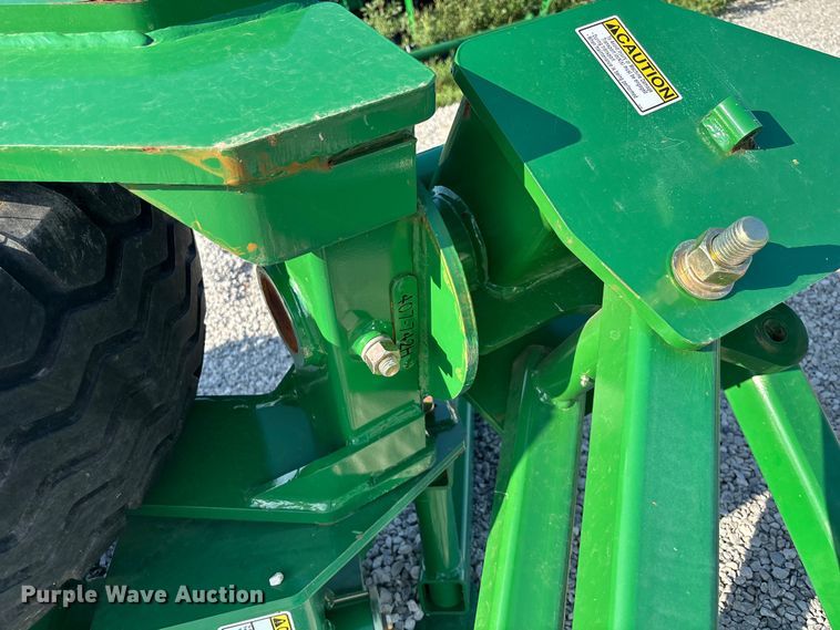 image for item DT3378 Planter lift assist