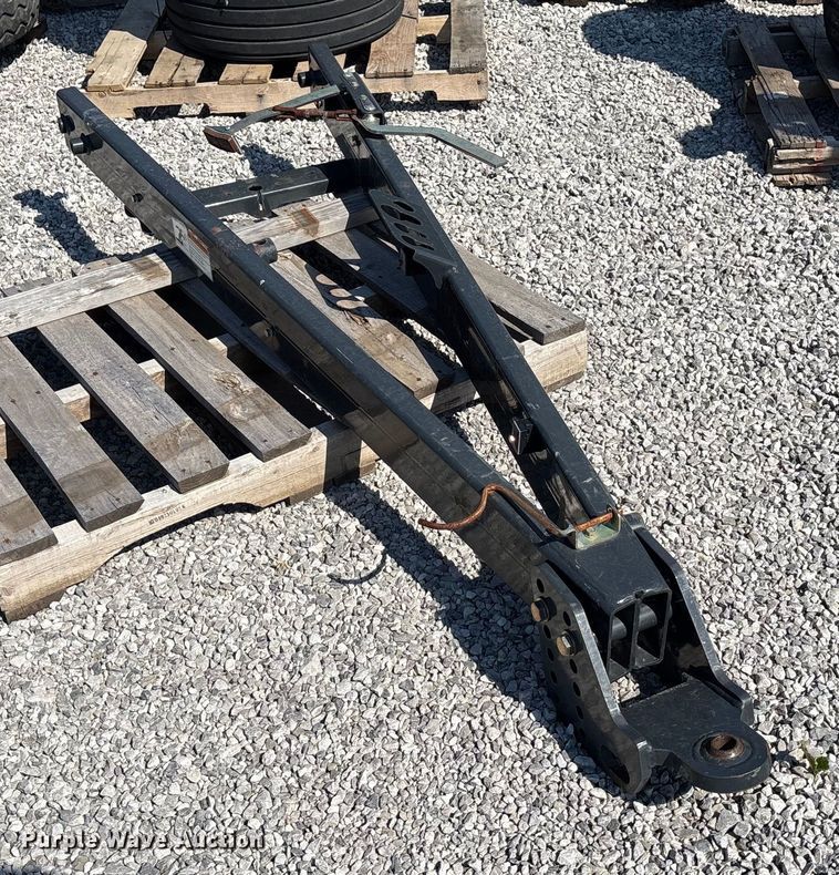image for item DT3385 Trailer hitch and frame