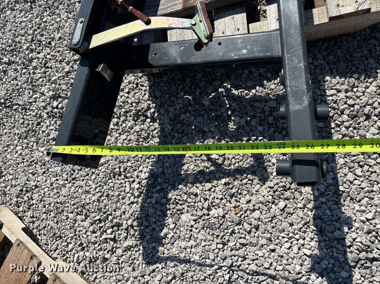 image for item DT3385 Trailer hitch and frame