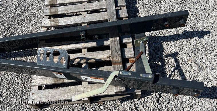 image for item DT3385 Trailer hitch and frame