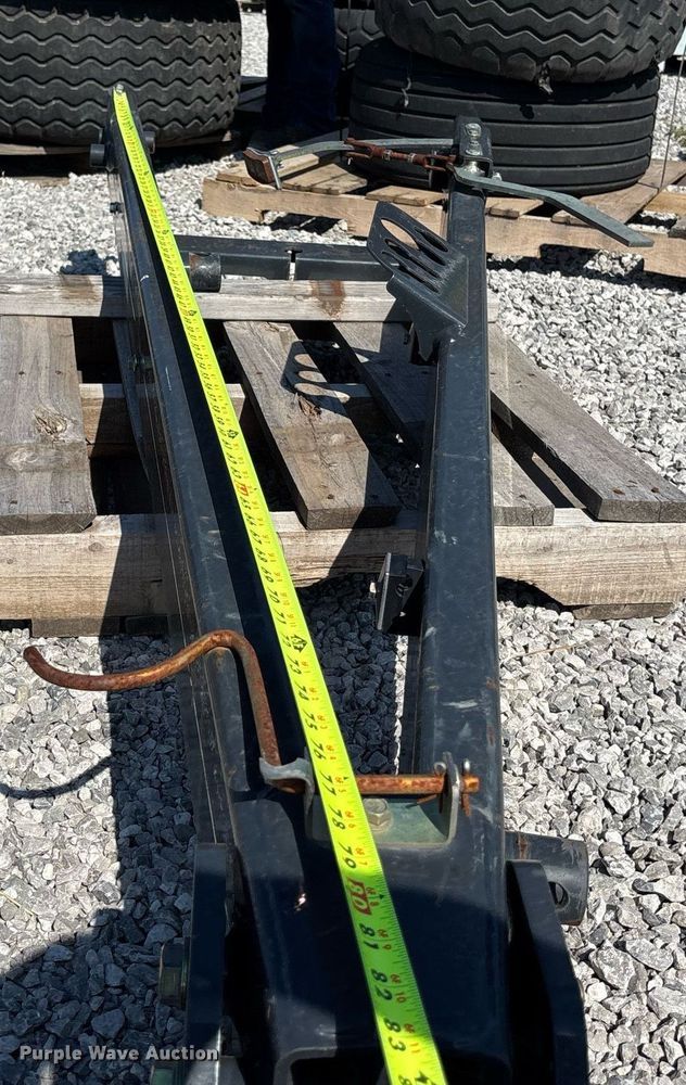 image for item DT3385 Trailer hitch and frame