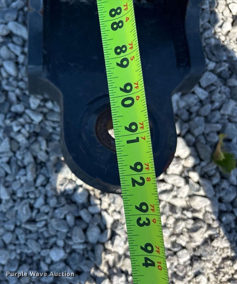 image for item DT3385 Trailer hitch and frame