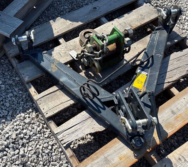 image for item DT3385 Trailer hitch and frame