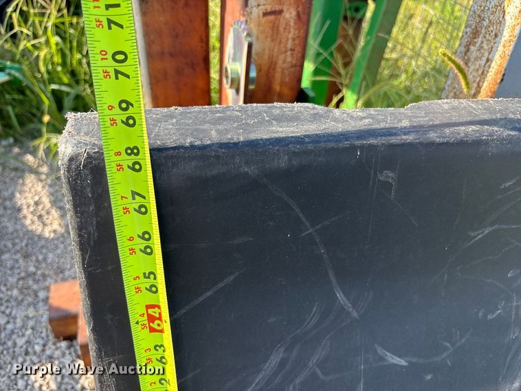 image for item DT3387 (2) tank saddles