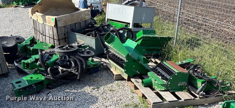 image for item DT3390 PL series planter parts