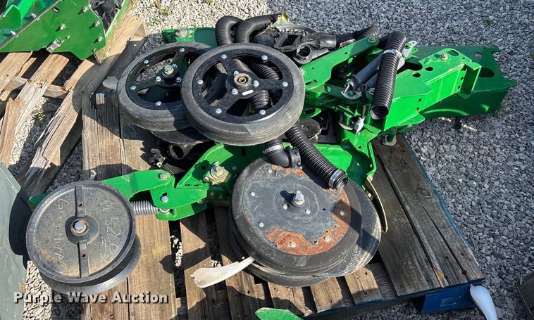 image for item DT3390 PL series planter parts