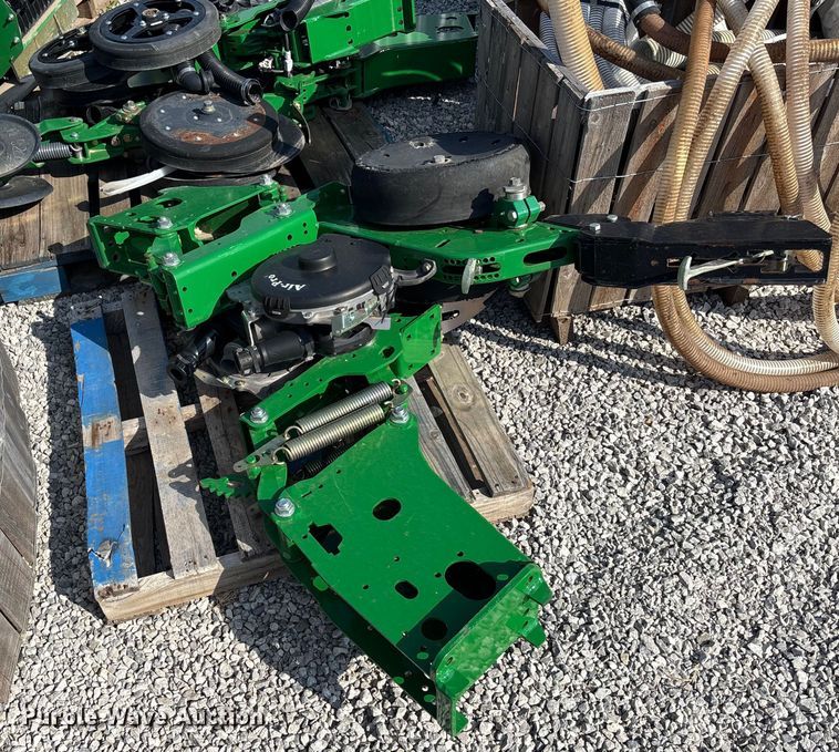 image for item DT3390 PL series planter parts