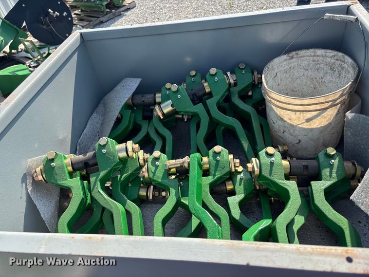 image for item DT3390 PL series planter parts