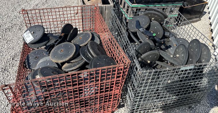 image for item DT3393 Approx. 300 closing wheels